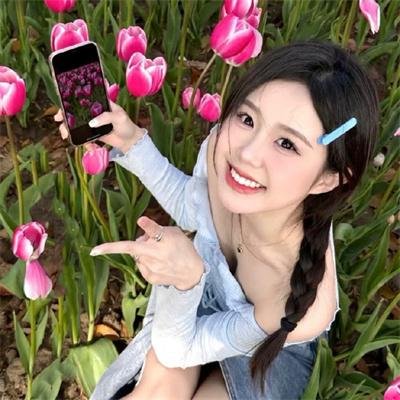 玫瑰陷入火焰里